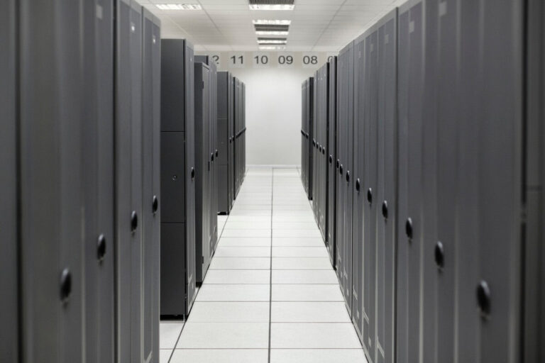 HPE MR216i-o Gen11 x16 Lanes without Cache OCP SPDM Storage Controller